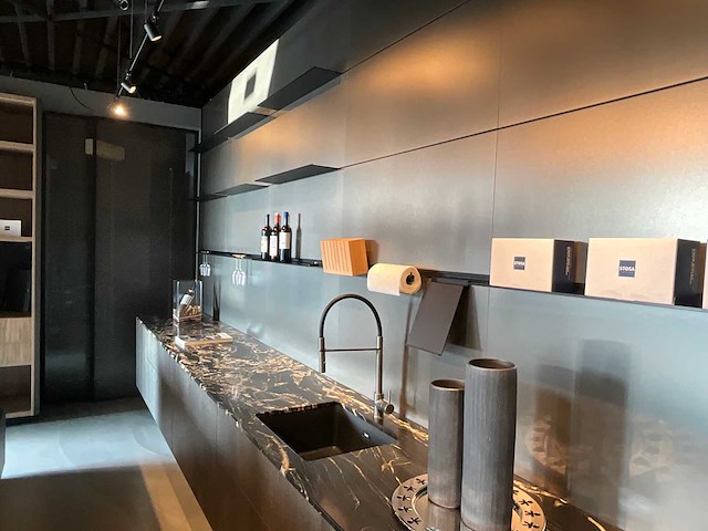 Combinatie van kavels 19 t/m 23 (stosa showroomkeuken met gaggenau apparatuur) - afbeelding 6 van  25