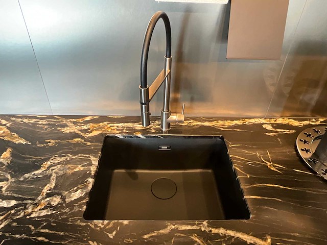 Combinatie van kavels 19 t/m 23 (stosa showroomkeuken met gaggenau apparatuur) - afbeelding 8 van  26