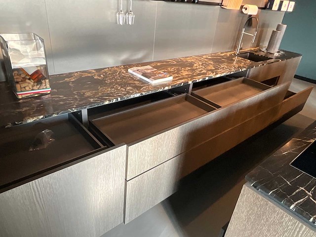 Combinatie van kavels 19 t/m 23 (stosa showroomkeuken met gaggenau apparatuur) - afbeelding 10 van  26