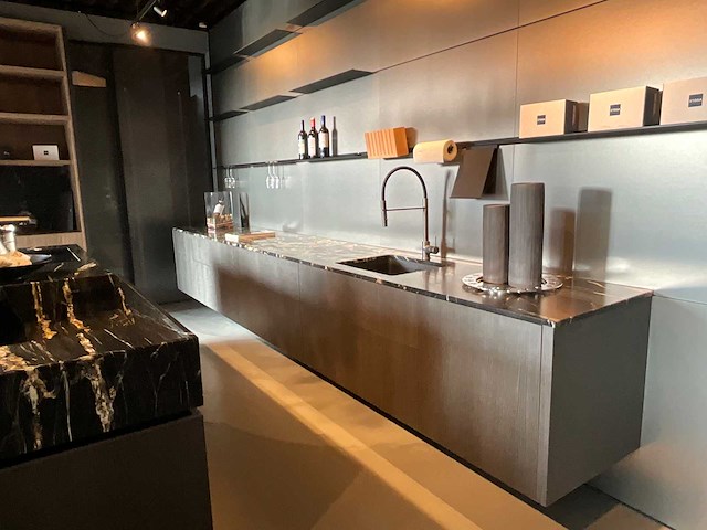 Combinatie van kavels 19 t/m 23 (stosa showroomkeuken met gaggenau apparatuur) - afbeelding 20 van  26