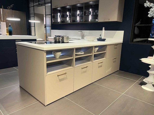 Combinatie van kavels 19 t/m 28 (pronorm beurskeuken met gaggenau apparatuur) - afbeelding 5 van  17