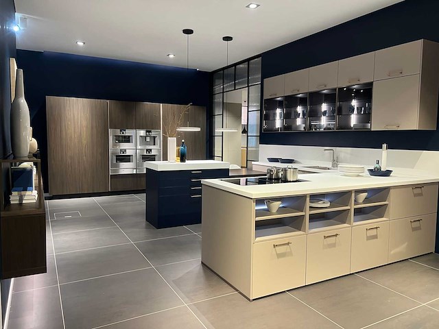 Combinatie van kavels 19 t/m 28 (pronorm beurskeuken met gaggenau apparatuur) - afbeelding 1 van  66