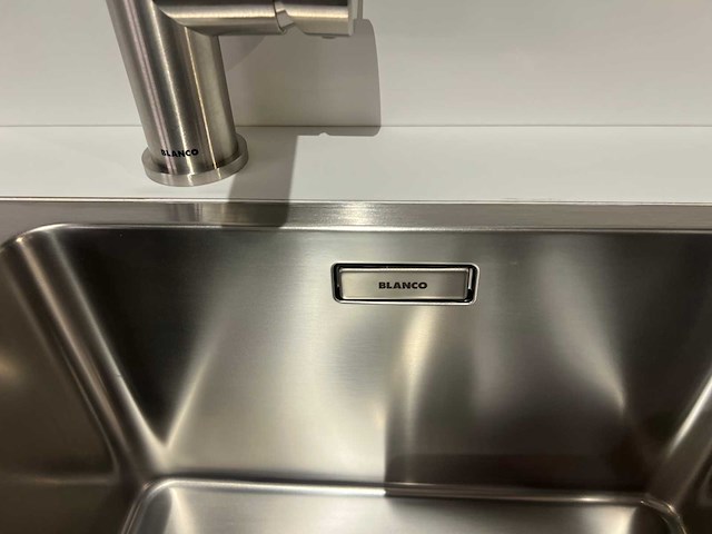 Combinatie van kavels 19 t/m 28 (pronorm beurskeuken met gaggenau apparatuur) - afbeelding 13 van  66
