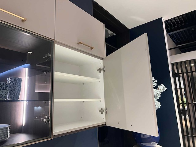 Combinatie van kavels 19 t/m 28 (pronorm beurskeuken met gaggenau apparatuur) - afbeelding 28 van  66