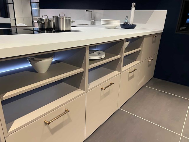 Combinatie van kavels 19 t/m 28 (pronorm beurskeuken met gaggenau apparatuur) - afbeelding 34 van  66