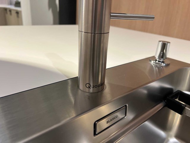 Combinatie van kavels 30 t/m 37 (pronorm beurskeuken met gaggenau apparatuur) - afbeelding 4 van  16