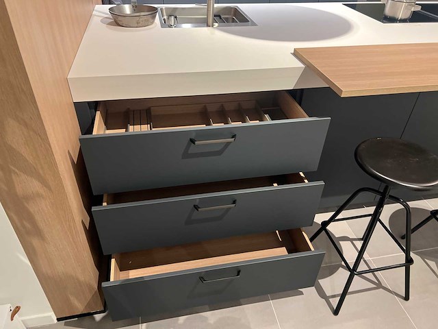 Combinatie van kavels 30 t/m 37 (pronorm beurskeuken met gaggenau apparatuur) - afbeelding 10 van  16