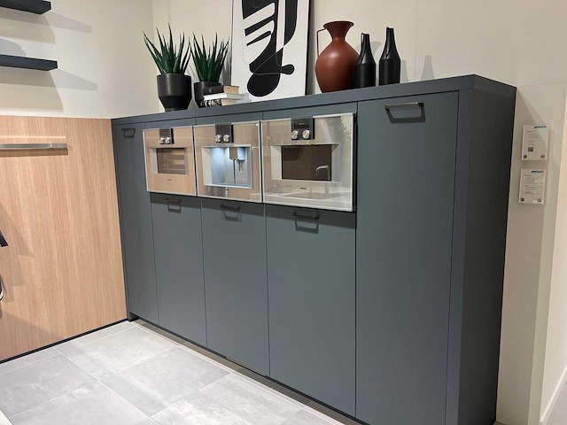 Combinatie van kavels 30 t/m 37 (pronorm beurskeuken met gaggenau apparatuur) - afbeelding 9 van  35
