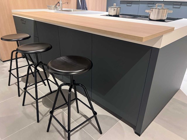 Combinatie van kavels 30 t/m 37 (pronorm beurskeuken met gaggenau apparatuur) - afbeelding 12 van  35