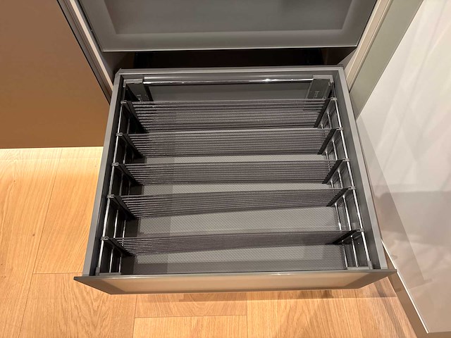 Combinatie van kavels 32 t/m 37 (next125 beurskeuken met gaggenau apparatuur) - afbeelding 2 van  18