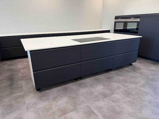 Combinatie van kavels 34 t/m 43 (pronorm showroomkeuken met siemens apparatuur) - afbeelding 29 van  53