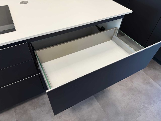 Combinatie van kavels 34 t/m 43 (pronorm showroomkeuken met siemens apparatuur) - afbeelding 40 van  52