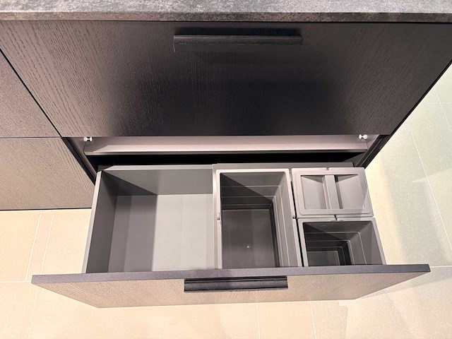 Combinatie van kavels 39 t/m 46 (next125 beurskeuken met miele apparatuur) - afbeelding 1 van  42