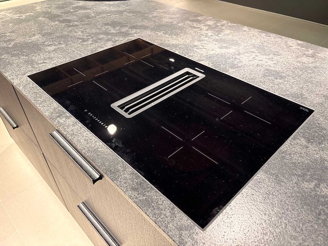 Combinatie van kavels 39 t/m 46 (next125 beurskeuken met miele apparatuur) - afbeelding 5 van  42