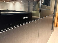Combinatie van kavels 39 t/m 46 (next125 beurskeuken met miele apparatuur) - afbeelding 21 van  42
