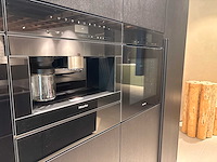 Combinatie van kavels 39 t/m 46 (next125 beurskeuken met miele apparatuur) - afbeelding 24 van  42