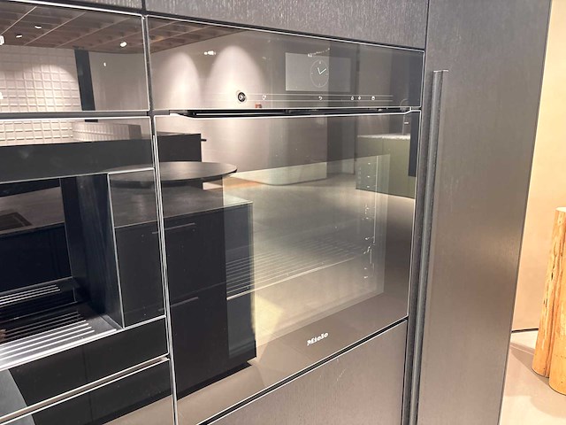 Combinatie van kavels 39 t/m 46 (next125 beurskeuken met miele apparatuur) - afbeelding 29 van  42