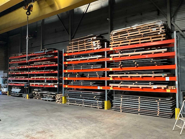 Combinatie van kavels (406 - 413) - afbeelding 1 van  2