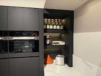 Combinatie van kavels 45 t/m 50 (schröder showroomkeuken met miele apparatuur) - afbeelding 28 van  30