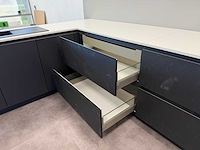 Combinatie van kavels 6 t/m 14 (pronorm showroomkeuken met siemens apparatuur) - afbeelding 5 van  53