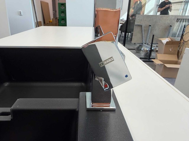 Combinatie van kavels 6 t/m 14 (pronorm showroomkeuken met siemens apparatuur) - afbeelding 31 van  39