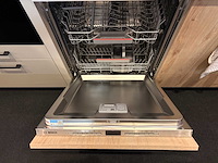 Combinatie van kavels 8 t/m 14 (keller showroomkeuken met bora apparatuur) - afbeelding 12 van  61