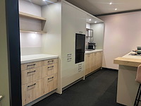 Combinatie van kavels 8 t/m 14 (keller showroomkeuken met bora apparatuur) - afbeelding 22 van  61