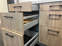 Combinatie van kavels 8 t/m 14 (keller showroomkeuken met bora apparatuur) - afbeelding 24 van  61