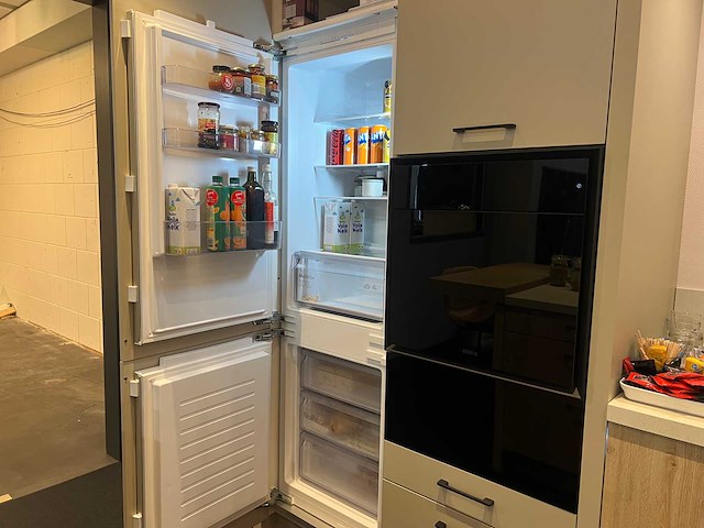 Combinatie van kavels 8 t/m 14 (keller showroomkeuken met bora apparatuur) - afbeelding 28 van  61