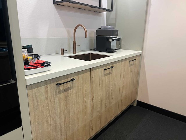 Combinatie van kavels 8 t/m 14 (keller showroomkeuken met bora apparatuur) - afbeelding 40 van  61