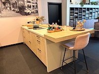 Combinatie van kavels 8 t/m 14 (keller showroomkeuken met bora apparatuur) - afbeelding 35 van  50