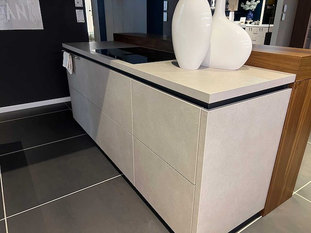 Combinatie van kavels 9 t/m 17 (pronorm beurskeuken met gaggenau apparatuur) - afbeelding 2 van  22