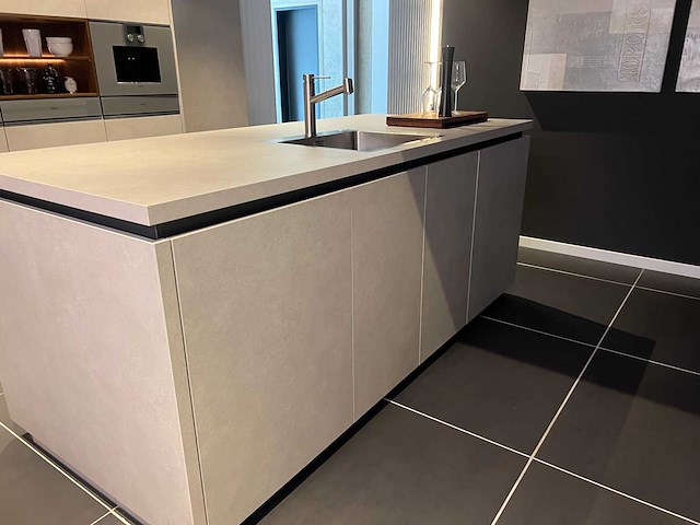Combinatie van kavels 9 t/m 17 (pronorm beurskeuken met gaggenau apparatuur) - afbeelding 4 van  22