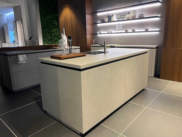 Combinatie van kavels 9 t/m 17 (pronorm beurskeuken met gaggenau apparatuur) - afbeelding 8 van  22