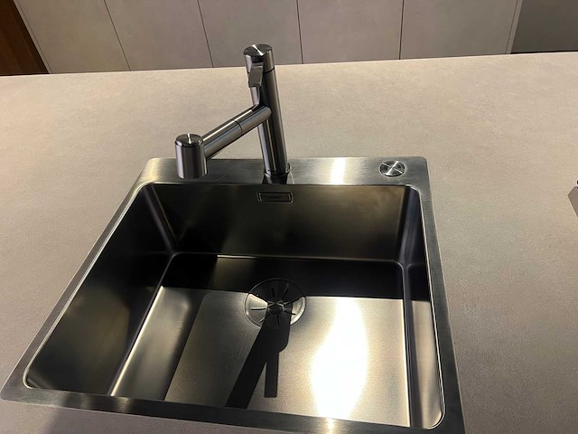 Combinatie van kavels 9 t/m 17 (pronorm beurskeuken met gaggenau apparatuur) - afbeelding 8 van  51