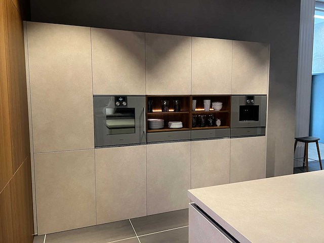 Combinatie van kavels 9 t/m 17 (pronorm beurskeuken met gaggenau apparatuur) - afbeelding 15 van  51