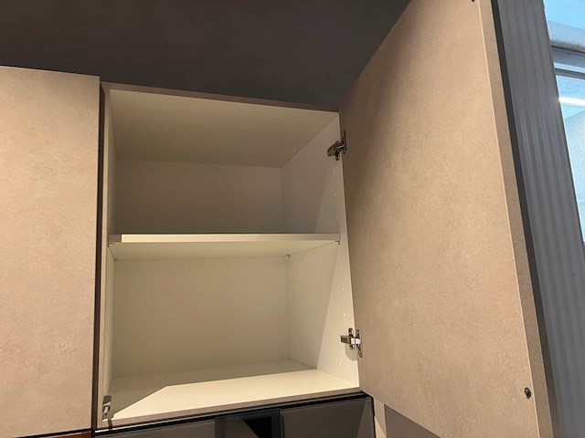 Combinatie van kavels 9 t/m 17 (pronorm beurskeuken met gaggenau apparatuur) - afbeelding 35 van  51