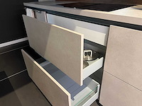 Combinatie van kavels 9 t/m 17 (pronorm beurskeuken met gaggenau apparatuur) - afbeelding 48 van  51