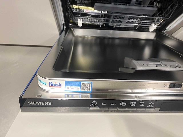 Combinatie van kavels 9 t/m 17 (stosa showroomkeuken met siemens studioline apparatuur) - afbeelding 22 van  43