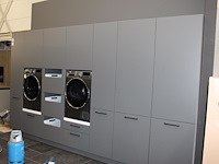 Combinatie van luxe was- / kledingwand nolte met met wascombinatie beko. kavel is combinatiekavel van de... combinatiekavel - afbeelding 2 van  2