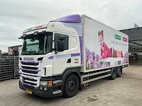 Combinatie vrachtwagen met aanhangwagen - afbeelding 2 van  3