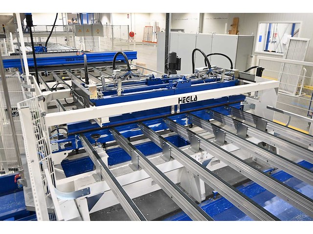 Combinatiekavel complete hegla / benteler glasbewerkingslijn met transportbanen en glaslaadsysteem, kavels 100-119 - afbeelding 4 van  221