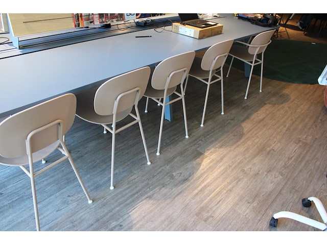 Combinatiekavel van 10 design stoelen tondina by favaretto/partners for infiniti w.v. 2 met armleuningen. k... combinatiekavel - afbeelding 3 van  3