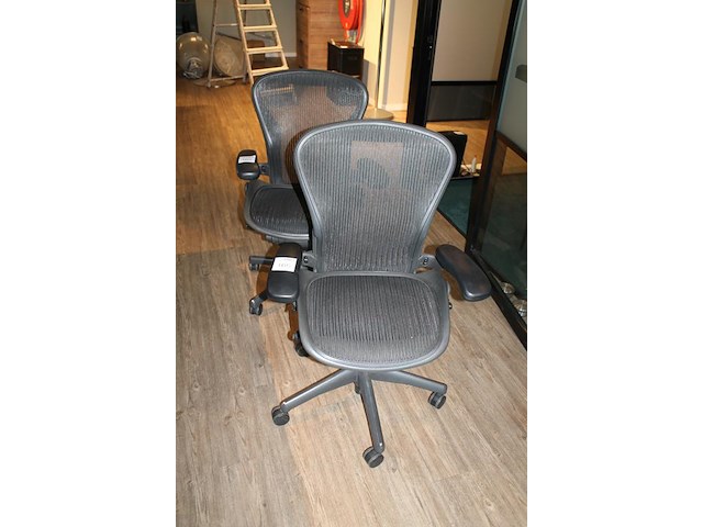 Combinatiekavel van 11 ergonomische bureaustoelen herman miller model aeron medium. kavels c005 en c161 t/m... combinatiekavel - afbeelding 3 van  3