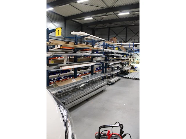 Combinatiekavel van drie dubbelzijdige draagarmstellingen. kavels m215, m216 en m217. let op. ophalen op tw... combinatiekavel - afbeelding 2 van  4