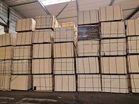 Combinatiekavel van kavel: 1 t/m 8 | 18x pallet populierenmultiplex platen