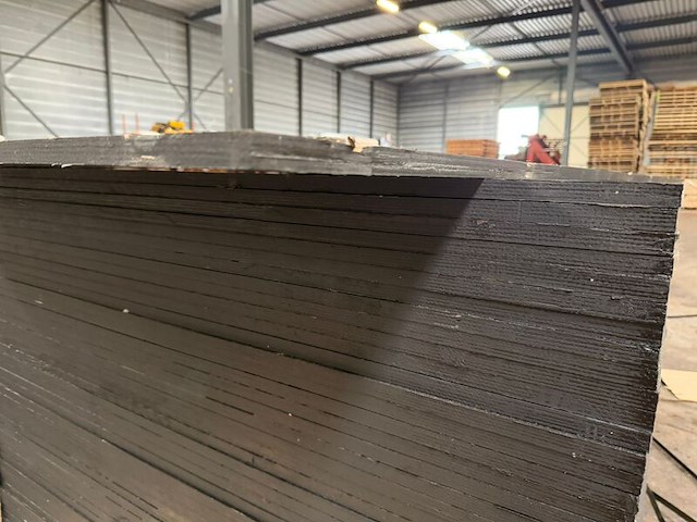 Combinatiekavel van kavel: 9 t/m 16 | 18x pallet populierenmultiplex platen - afbeelding 4 van  9
