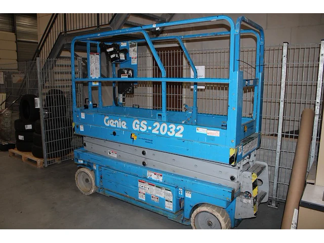 Combinatiekavel van mobiele schaarlift genie en aanhanger anssems met oprijplaten. kavels m012 en m013 combinatiekavel - afbeelding 1 van  3
