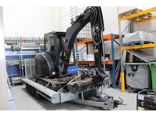 Combinatiekavel van rupsgraafmachine en aanhanger. kavels b001 en b002 combinatiekavel - afbeelding 2 van  5