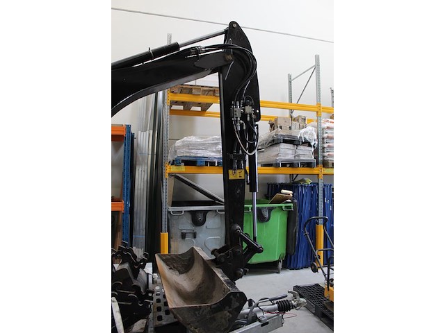 Combinatiekavel van rupsgraafmachine en aanhanger. kavels b001 en b002 combinatiekavel - afbeelding 3 van  5